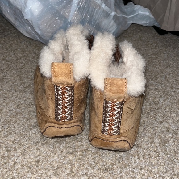 ugg boots - Picture 2 of 3